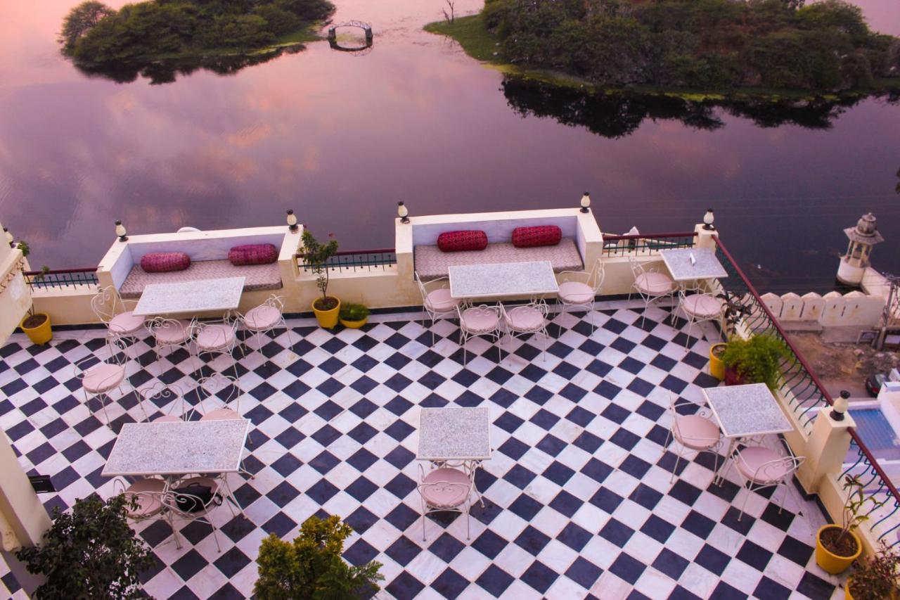 Hotel Mewari Villa Удайпур Екстер'єр фото