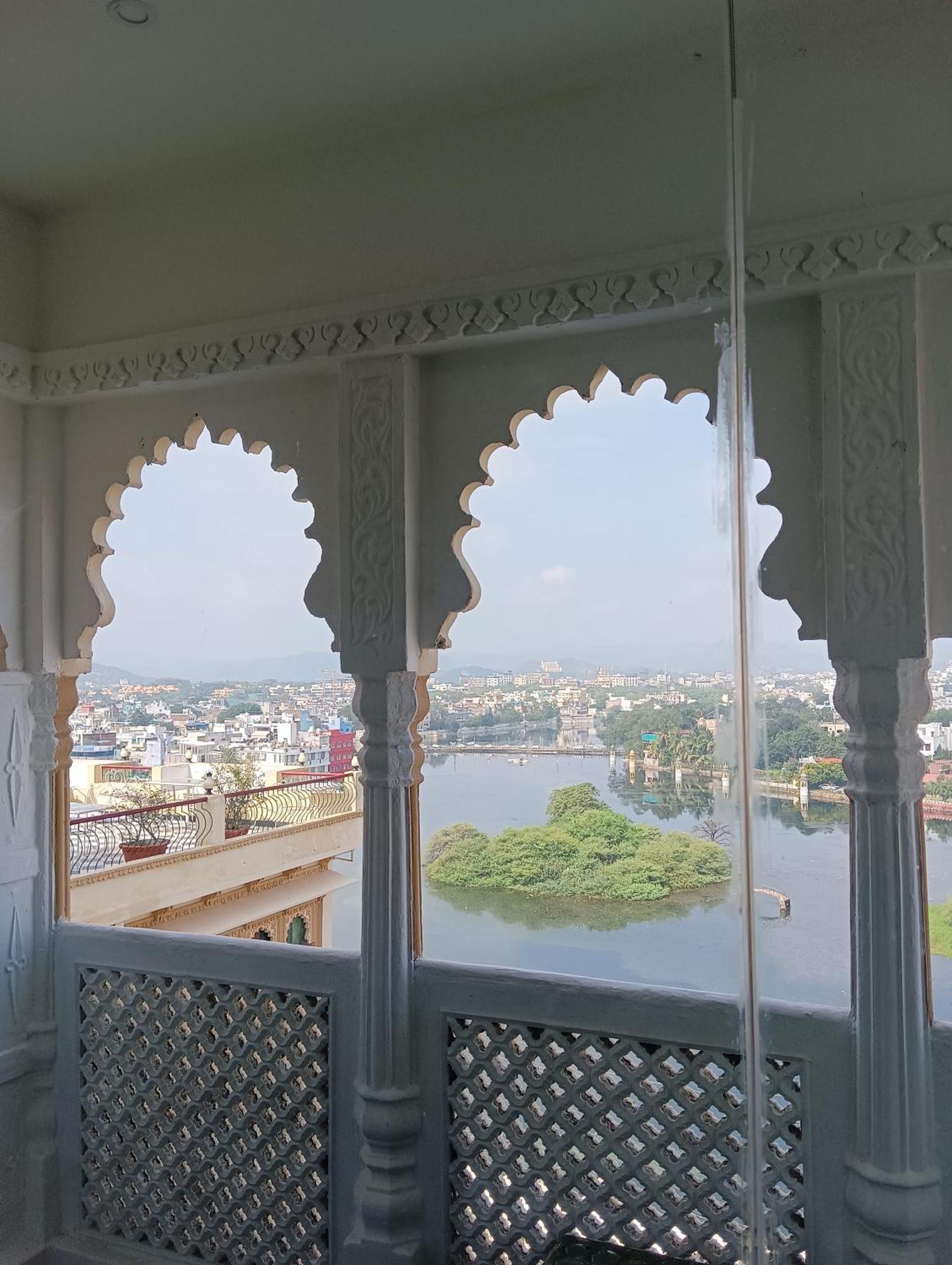 Hotel Mewari Villa Удайпур Екстер'єр фото