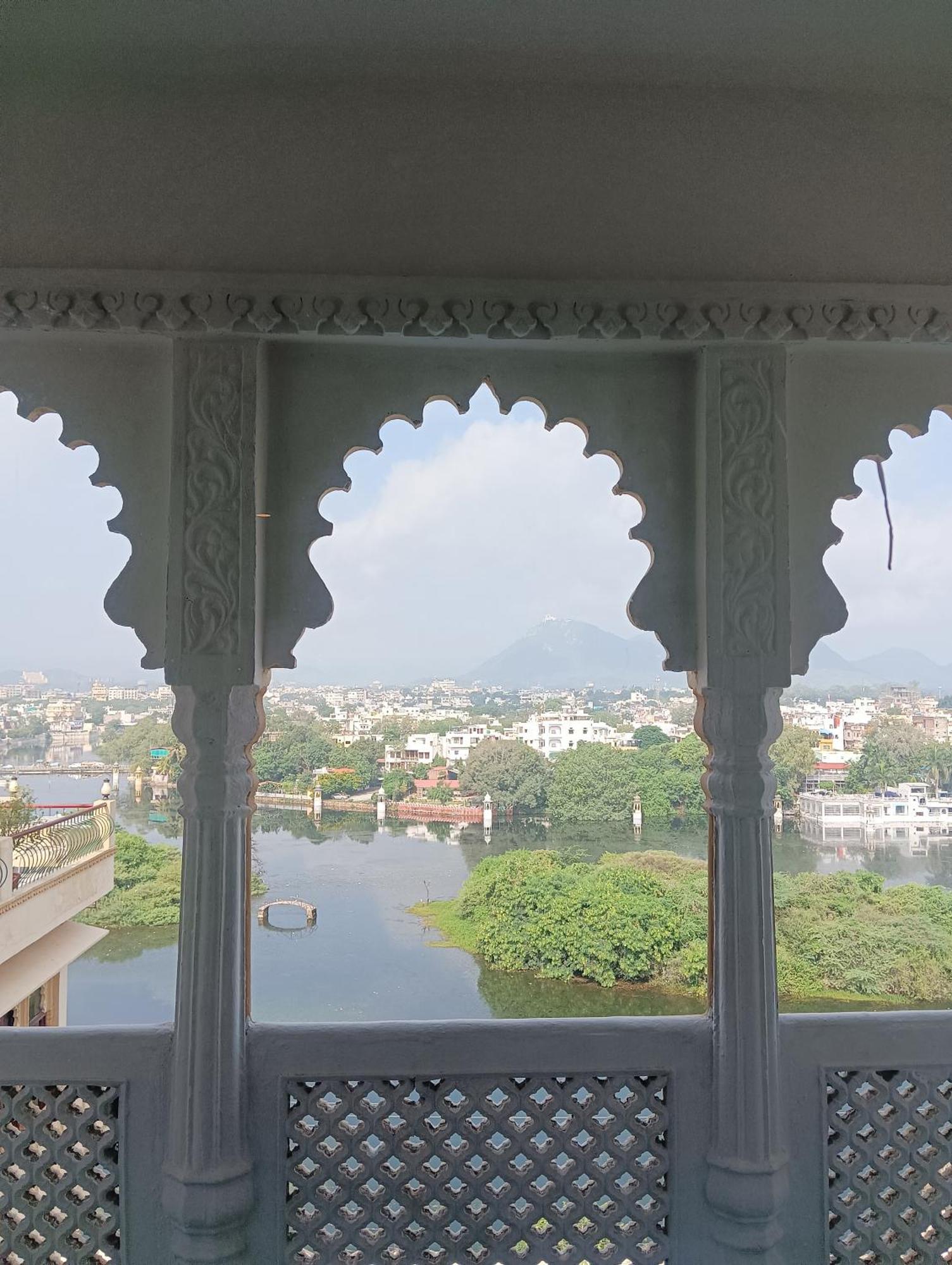 Hotel Mewari Villa Удайпур Екстер'єр фото