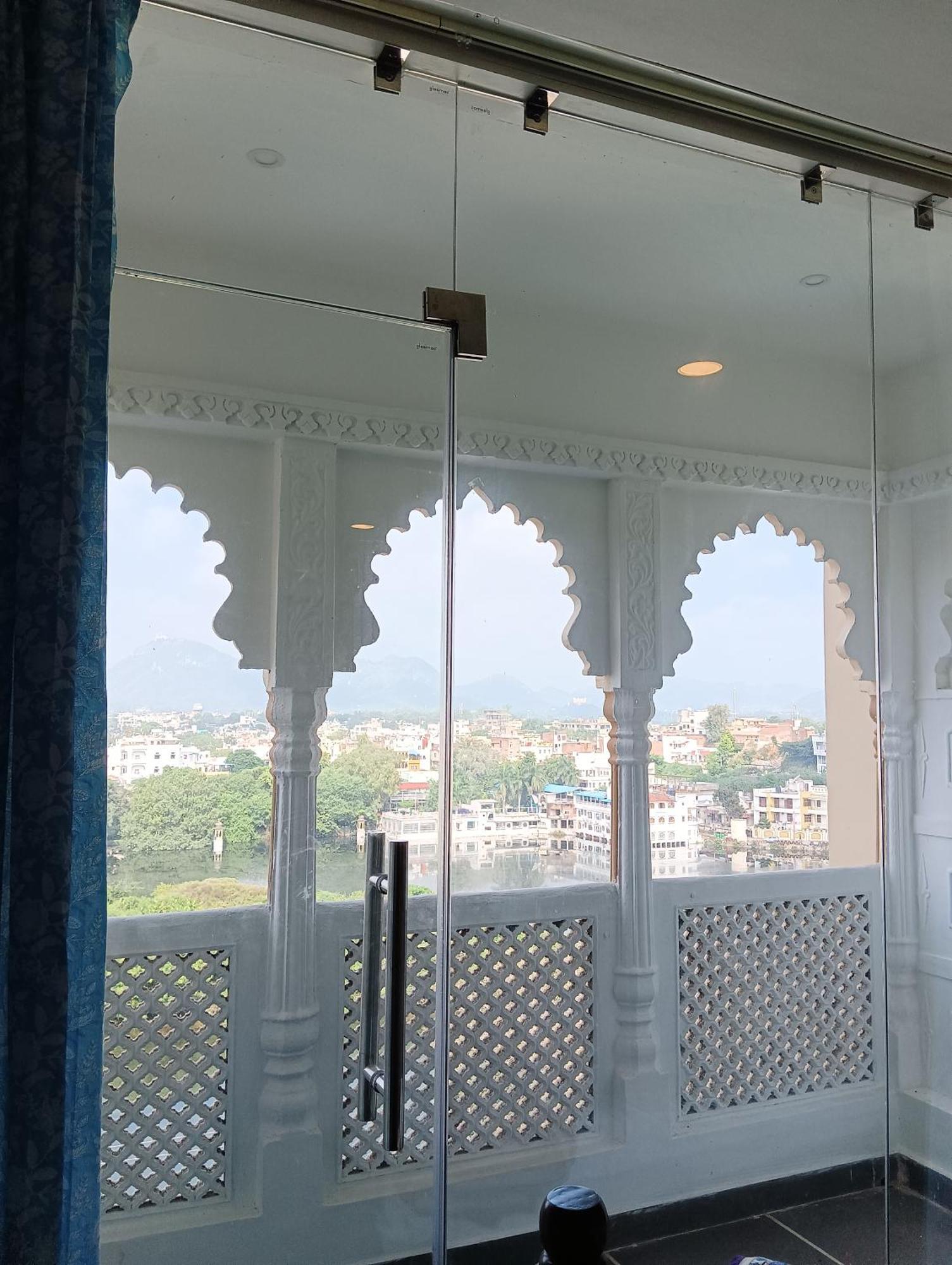Hotel Mewari Villa Удайпур Екстер'єр фото