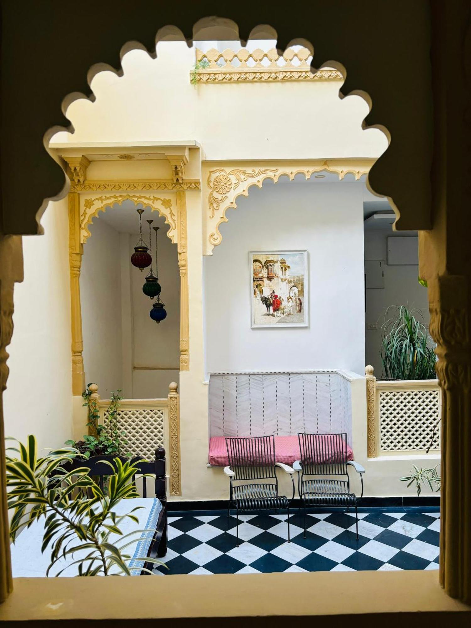 Hotel Mewari Villa Удайпур Екстер'єр фото