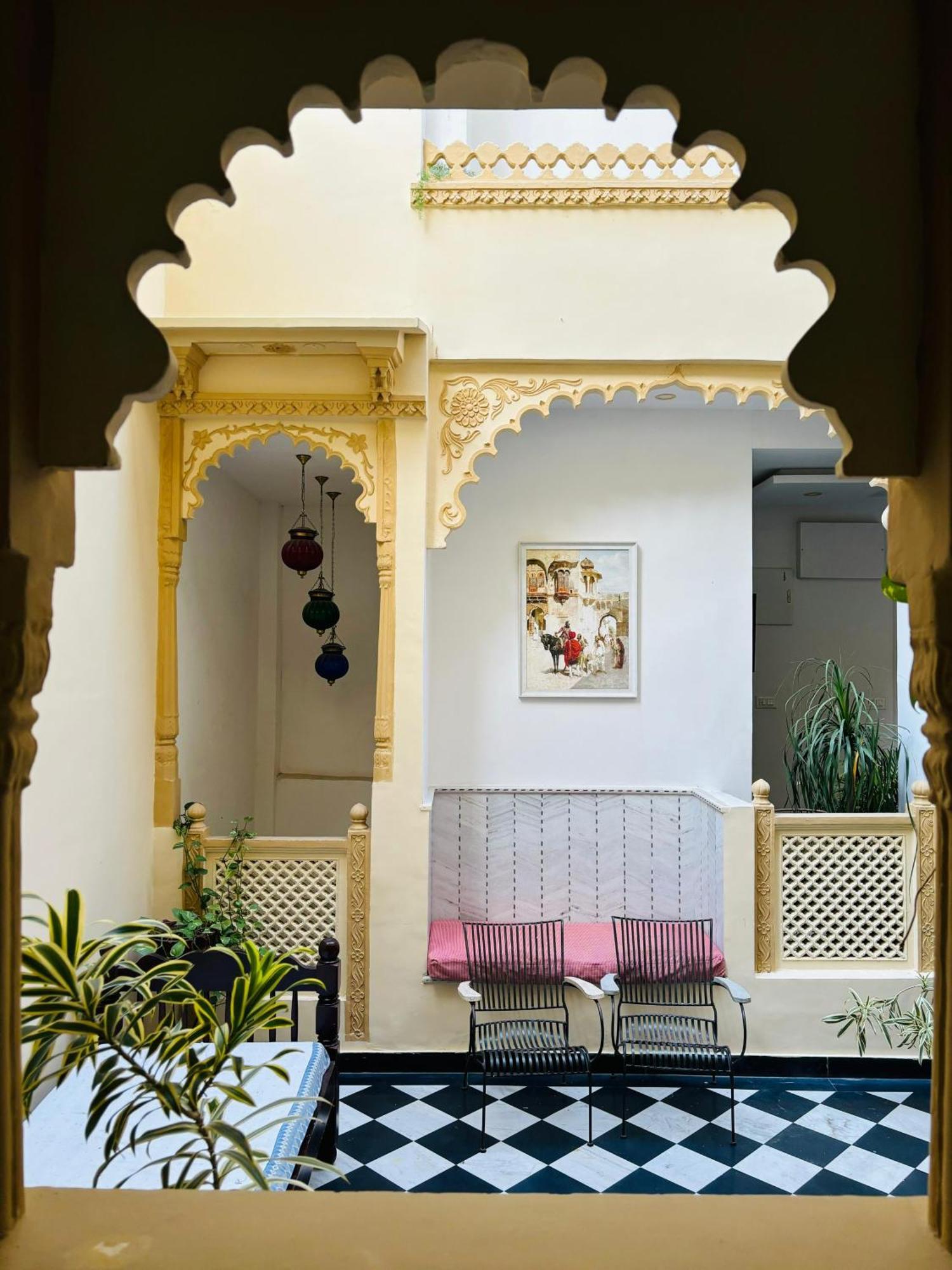 Hotel Mewari Villa Удайпур Екстер'єр фото