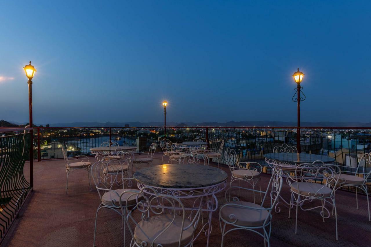 Hotel Mewari Villa Удайпур Екстер'єр фото